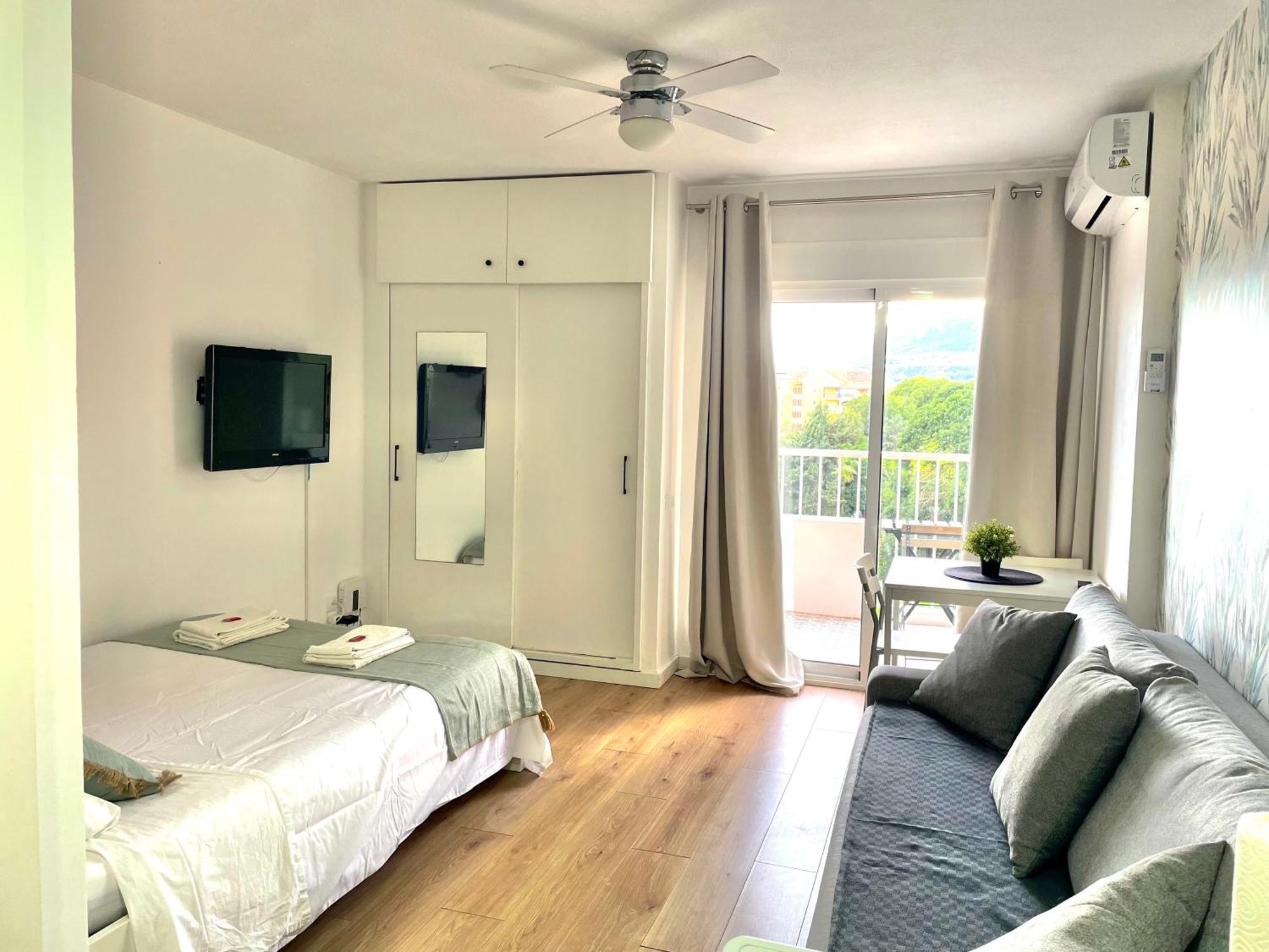 Luxury Suites Sunset Beach Бенальмадена Экстерьер фото